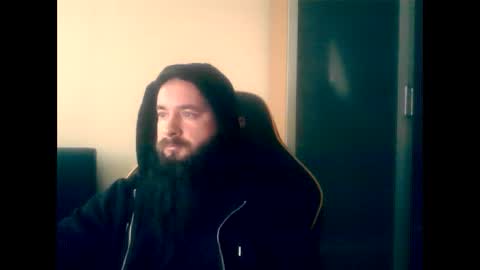 Snapshot of london_man1988 chatting on March 2, 7:32 am london_man1988 online show from March 2, 7:32 am