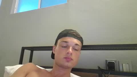 london_tomy online show from November 25, 10:54 pm