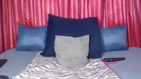 londylicious34 online show from November 11, 1:49 am