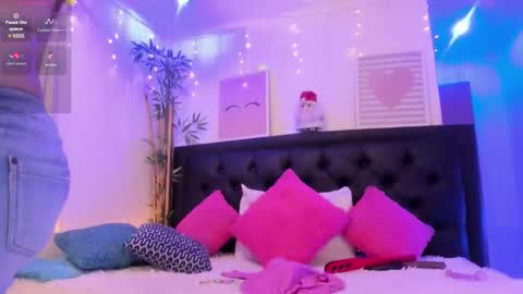 Snapshot of lonely_shewolf chatting on December 21, 7:16 pm Jennifer  online show from December 21, 7:16 pm