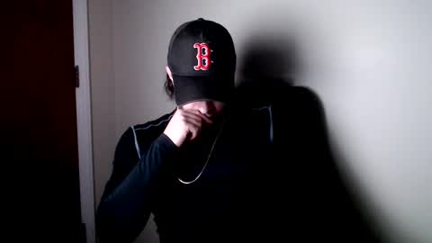 Snapshot of long_18 chatting on December 15, 10:14 pm Long18 online show from December 15, 10:14 pm