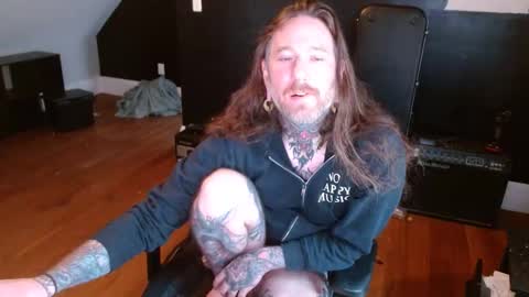 longhair online show from December 20, 4:46 pm