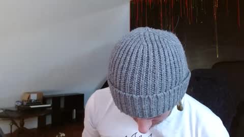 longhair online show from February 18, 8:03 pm