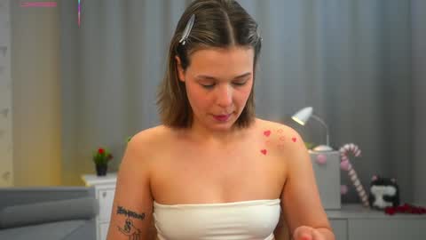  Adele Ellie and Lou   Sally Dana and Bonnie online show from December 19, 3:13 am