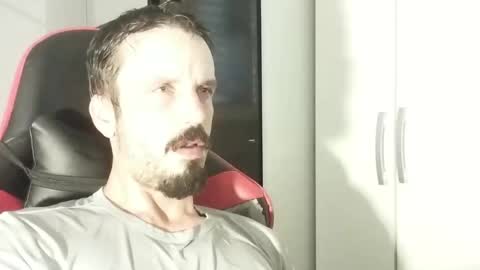 Snapshot of lookaz4010 chatting on February 3, 7:52 pm Lucas online show from February 3, 7:52 pm