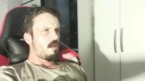 Snapshot of lookaz4010 chatting on February 10, 5:19 pm Lucas online show from February 10, 5:19 pm