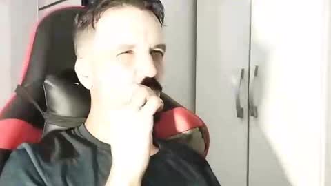 Snapshot of lookaz4010 chatting on February 25, 3:27 pm Lucas online show from February 25, 3:27 pm