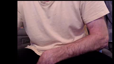 looking469 online show from November 25, 6:08 pm