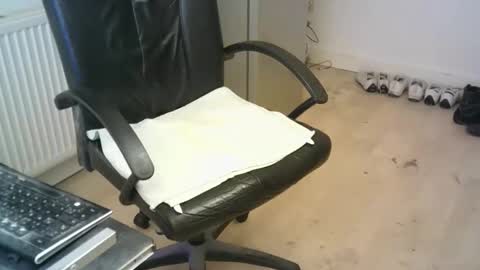 Lookingforx666 online show from March 24, 2:38 am