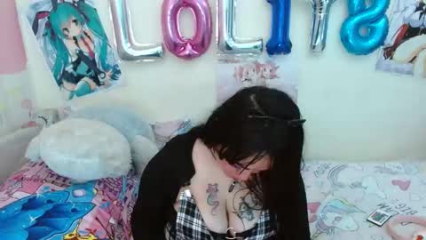 Snapshot of looltalizekatana chatting on December 2, 8:30 am alize online show from December 2, 8:30 am