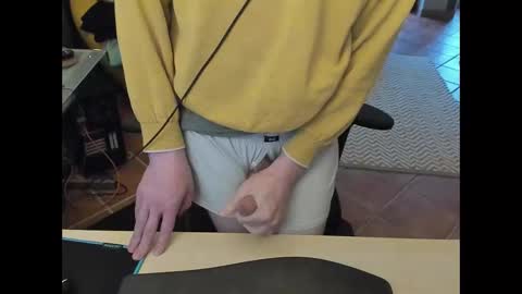 Snapshot of loomie chatting on February 13, 7:45 am loomie online show from February 13, 7:45 am