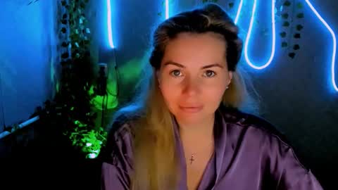 Lora online show from September 18, 2:13 am