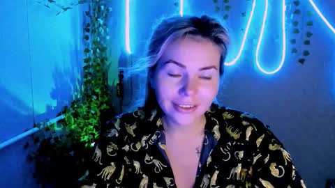 Lora online show from September 26, 2:15 am