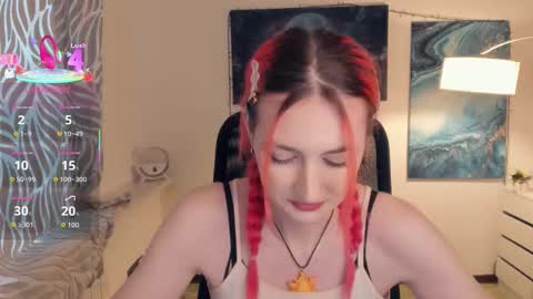 Snapshot of loradimmick chatting on September 30, 10:31 am Lora online show from September 30, 10:31 am