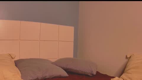 Snapshot of loraforreal chatting on October 3, 4:09 am Blackcat online show from October 3, 4:09 am