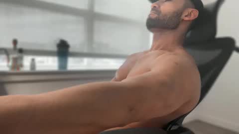 Cale online show from February 27, 7:14 pm