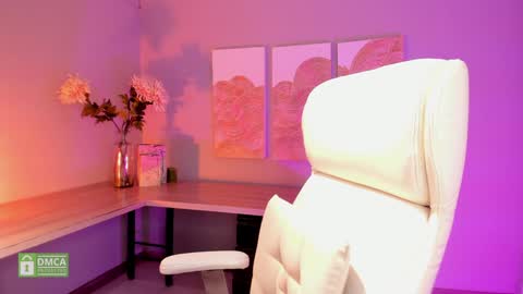 Deborah Daz online show from January 31, 1:45 pm