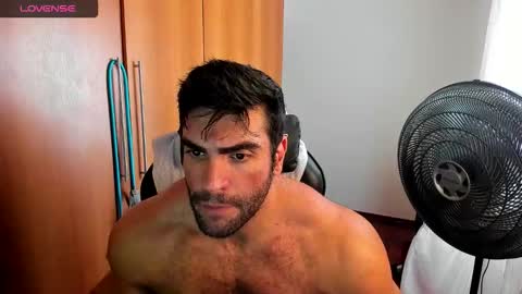 Snapshot of lordtroper chatting on December 18, 4:24 pm Lord Troper online show from December 18, 4:24 pm