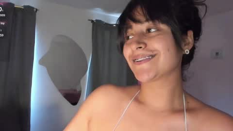 Snapshot of lore_rey chatting on February 16, 9:38 pm lore_rey online show from February 16, 9:38 pm