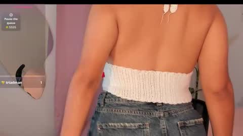 Snapshot of lore_rey chatting on October 11, 1:49 am lore_rey online show from October 11, 1:49 am