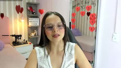 lorelaigiven online show from February 14, 12:25 pm