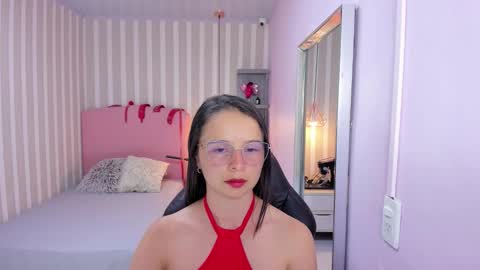 lorelaigiven online show from November 5, 12:27 pm