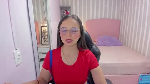 Snapshot of lorelaigiven chatting on February 11, 12:21 pm lorelaigiven online show from February 11, 12:21 pm