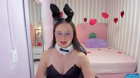 lorelaigiven online show from March 16, 12:31 pm