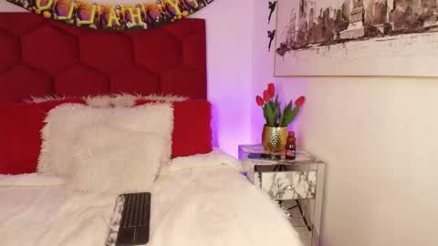 Snapshot of loreley_novoa chatting on October 30, 3:30 am LORELI online show from October 30, 3:30 am