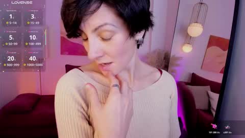 Snapshot of loren_daze chatting on November 14, 2:27 pm Loren online show from November 14, 2:27 pm