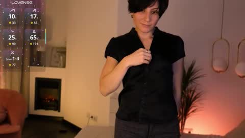 Snapshot of loren_daze chatting on November 25, 2:06 pm Loren online show from November 25, 2:06 pm