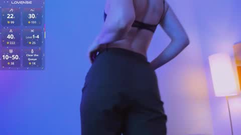 Snapshot of loren_daze chatting on December 3, 2:48 pm Loren online show from December 3, 2:48 pm