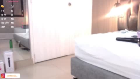 Snapshot of lorena_vieira_ chatting on December 29, 10:14 pm Lorena Vieira  online show from December 29, 10:14 pm