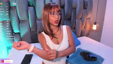 Snapshot of lorena_vieira_ chatting on January 24, 10:19 pm Lorena Vieira  online show from January 24, 10:19 pm