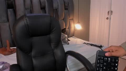 Snapshot of lorena_vieira_ chatting on February 9, 12:17 am Lorena Vieira  online show from February 9, 12:17 am