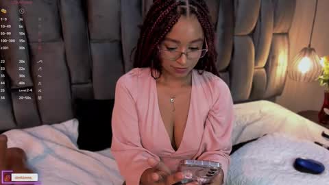 Snapshot of lorena_vieira_ chatting on February 16, 11:26 pm Lorena Vieira  online show from February 16, 11:26 pm