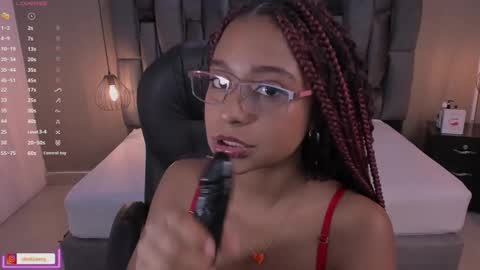 Snapshot of lorena_vieira_ chatting on March 5, 5:08 pm Lorena Vieira  online show from March 5, 5:08 pm