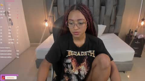 Snapshot of lorena_vieira_ chatting on March 10, 11:38 pm Lorena Vieira  online show from March 10, 11:38 pm