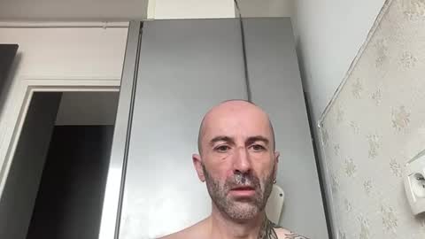 Snapshot of lorenzo44300 chatting on December 2, 12:32 pm lorenzo44300 online show from December 2, 12:32 pm