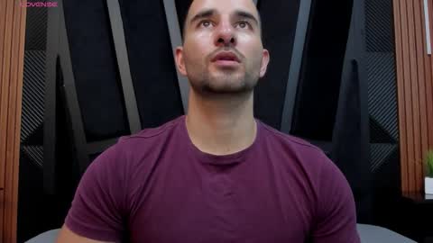  L O R E N Z O  Thumbs Up help  online show from September 22, 5:59 pm