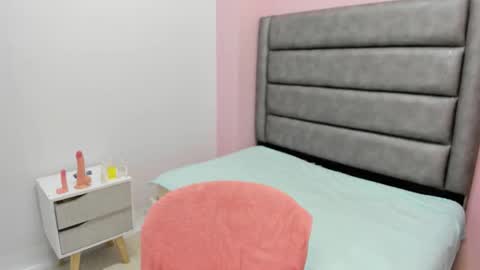 Lorena  online show from December 4, 2:15 pm