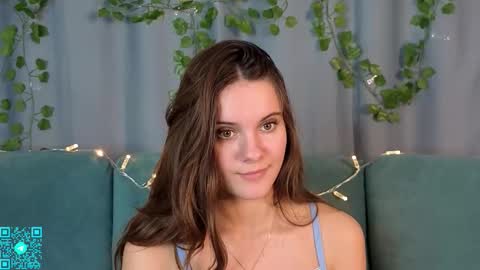 Chloe for Fan BlackHole online show from October 6, 7:22 pm