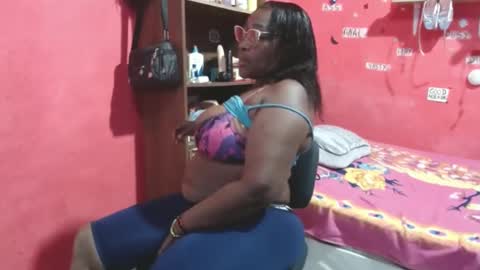 loretybighot online show from September 28, 2:11 pm