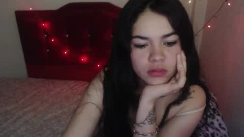 loriiiany online show from March 25, 2:39 am