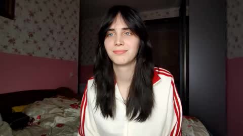 Kira online show from November 9, 3:21 pm