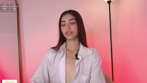 Snapshot of lorraine_28 chatting on May 19, 9:54 pm Soy Lorena online show from May 19, 9:54 pm