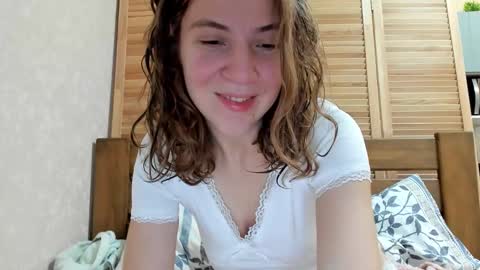 Snapshot of lost_moon chatting on November 30, 1:42 am lost_moon online show from November 30, 1:42 am