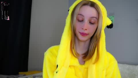 Jess online show from May 13, 3:04 am