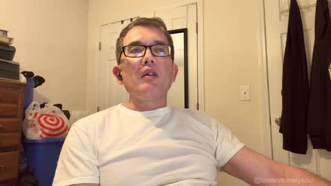 Snapshot of lostandlonelysoul chatting on October 13, 4:12 am Hazemir online show from October 13, 4:12 am