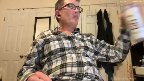 Snapshot of lostandlonelysoul chatting on October 20, 4:13 am Hazemir online show from October 20, 4:13 am